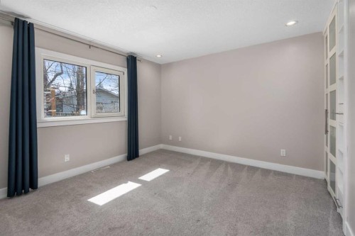 803 94 Avenue Sw, Calgary, AB - Indoor Photo Showing Other Room