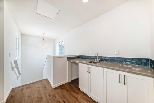 102 Setonstone Manor Se, Calgary, AB - Indoor Photo Showing Kitchen