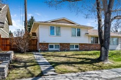 323 Woodvale Crescent SW Calgary, AB T2W 3L3