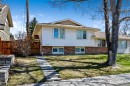 323 Woodvale Crescent Sw, Calgary, AB  - Outdoor 