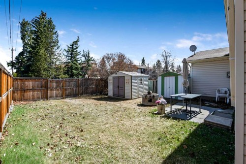 323 Woodvale Crescent Sw, Calgary, AB - Outdoor