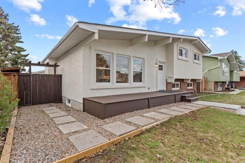 212 Queen Anne Road Se, Calgary, AB - Outdoor With Exterior