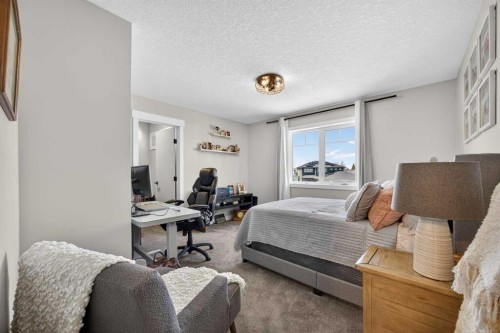10 Bishop Circle, Carstairs, AB - Indoor Photo Showing Bedroom