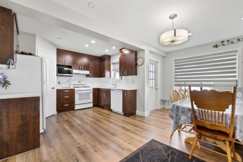 248 Taracove Road Ne, Calgary, AB - Indoor Photo Showing Kitchen