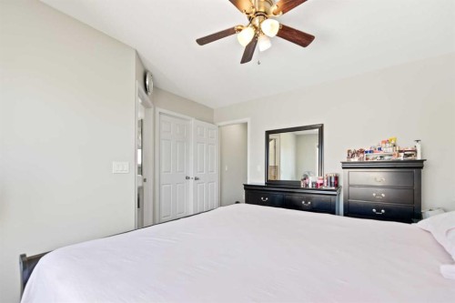 248 Taracove Road Ne, Calgary, AB - Indoor Photo Showing Bedroom