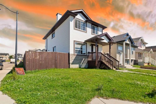 248 Taracove Road Ne, Calgary, AB - Outdoor