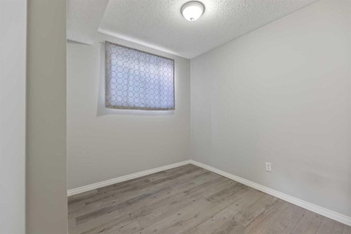 248 Taracove Road Ne, Calgary, AB - Indoor Photo Showing Other Room