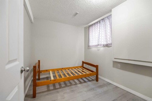 248 Taracove Road Ne, Calgary, AB - Indoor Photo Showing Other Room