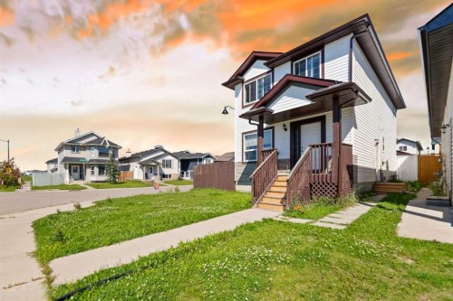 248 Taracove Road Ne, Calgary, AB - Outdoor