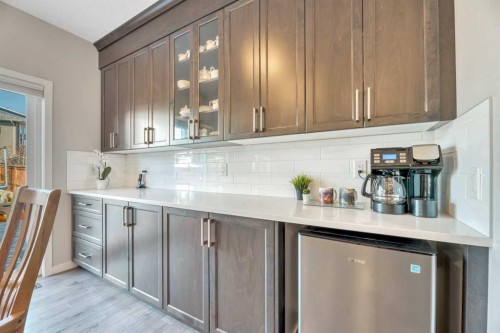 9 Mist Mountain Rise, Okotoks, AB - Indoor Photo Showing Kitchen