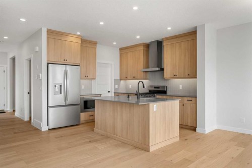 192 Belmont Place Sw, Calgary, AB - Indoor Photo Showing Kitchen