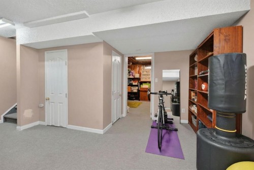 161 Midbend Place Se, Calgary, AB - Indoor Photo Showing Other Room
