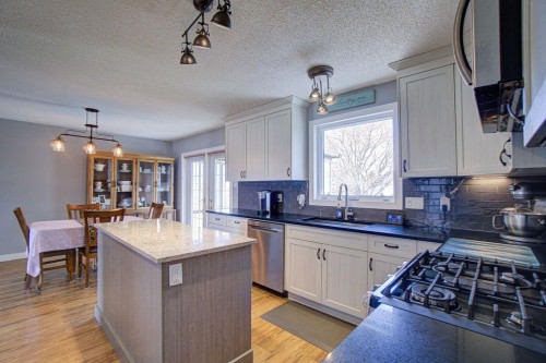5338 5 Street West, Claresholm, AB - Indoor Photo Showing Kitchen