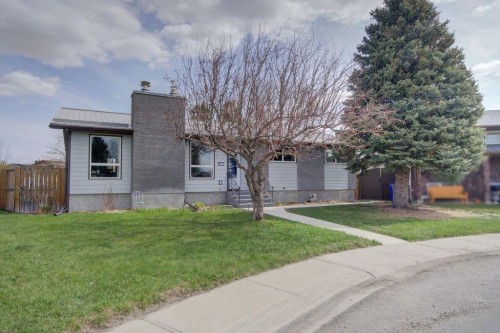 5338 5 Street West, Claresholm, AB - Outdoor