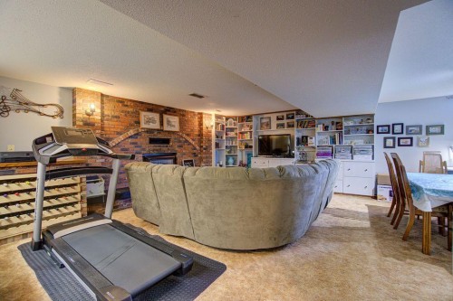 5338 5 Street West, Claresholm, AB - Indoor