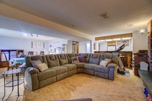 5338 5 Street West, Claresholm, AB - Indoor Photo Showing Living Room
