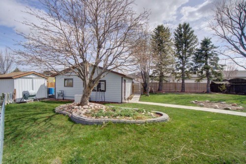 5338 5 Street West, Claresholm, AB - Outdoor