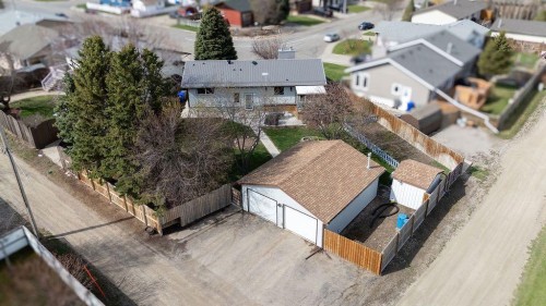 5338 5 Street West, Claresholm, AB - Outdoor