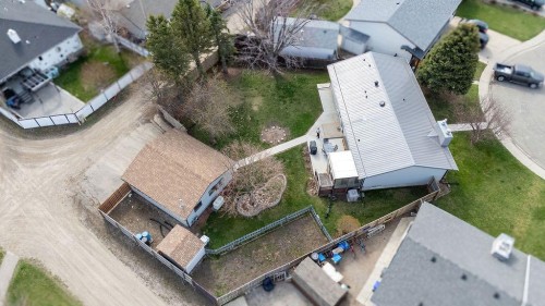 5338 5 Street West, Claresholm, AB - Outdoor