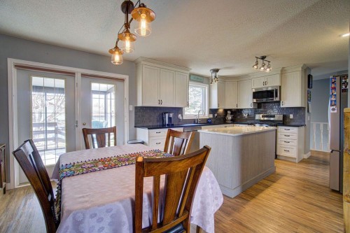 5338 5 Street West, Claresholm, AB - Indoor Photo Showing Dining Room