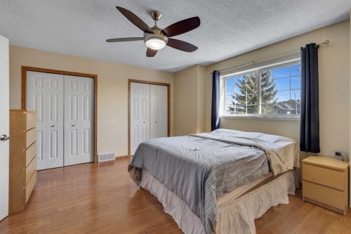 6 Covewood Park Ne, Calgary, AB - Indoor Photo Showing Bedroom