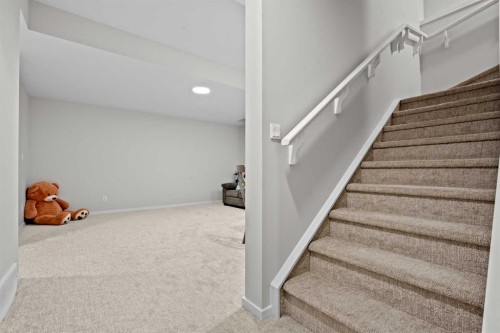 12 Southwinds Common Sw, Airdrie, AB - Indoor Photo Showing Other Room