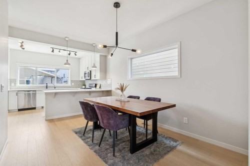 325 Marquis Heights Se, Calgary, AB - Indoor Photo Showing Other Room