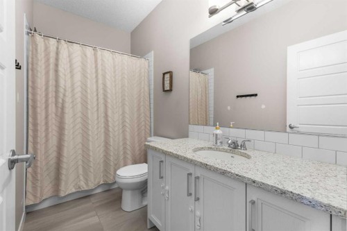 811-250 Fireside View, Cochrane, AB - Indoor Photo Showing Bathroom