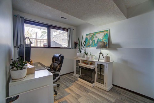 47 Willow Road, Claresholm, AB - Indoor Photo Showing Office