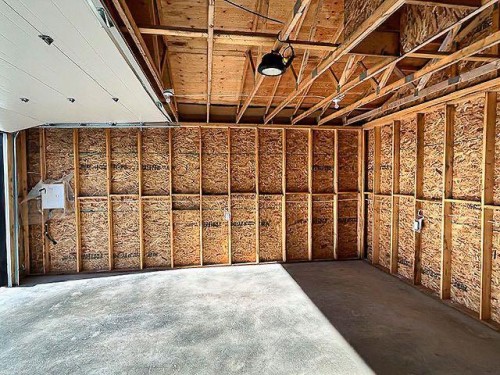 47 Willow Road, Claresholm, AB - Indoor Photo Showing Other Room