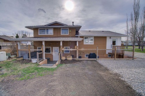47 Willow Road, Claresholm, AB - Outdoor With Deck Patio Veranda