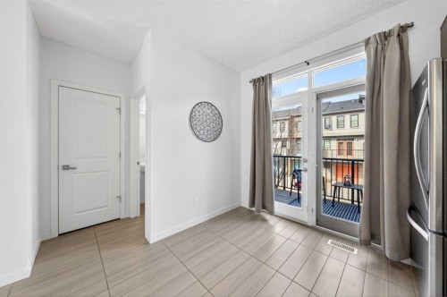 8 Walden Walk Se, Calgary, AB - Indoor Photo Showing Living Room