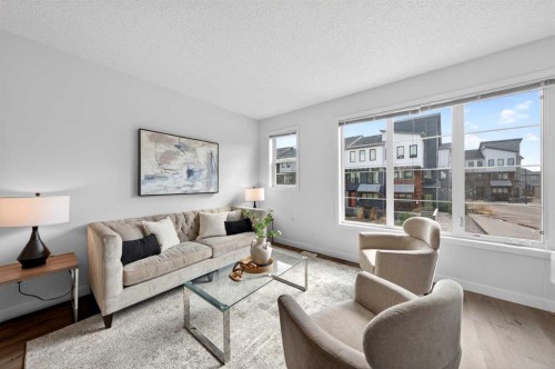 8 Walden Walk Se, Calgary, AB - Indoor Photo Showing Other Room