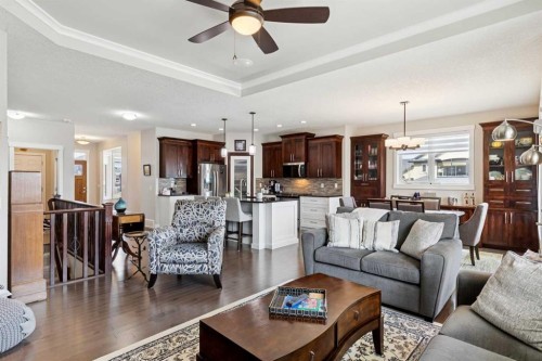 101 Sheep River Crest, Okotoks, AB - Indoor Photo Showing Living Room