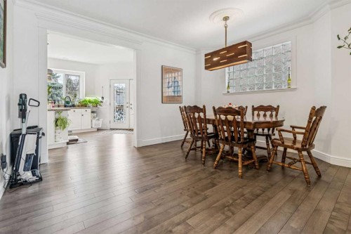 2211 Bowness Road Nw, Calgary, AB - Indoor Photo Showing Dining Room