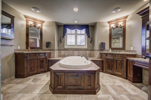 2626 Evercreek Bluffs Way Sw, Calgary, AB - Indoor Photo Showing Bathroom