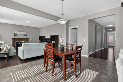 333 Viewpointe Terrace, Chestermere, AB - Indoor Photo Showing Dining Room