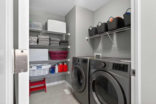 333 Viewpointe Terrace, Chestermere, AB - Indoor Photo Showing Laundry Room