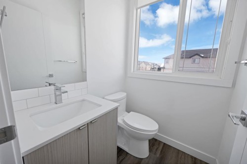 105-101 Panatella Square Nw, Calgary, AB - Indoor Photo Showing Bathroom