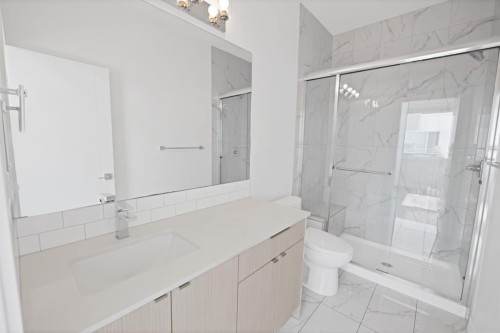 105-101 Panatella Square Nw, Calgary, AB - Indoor Photo Showing Bathroom