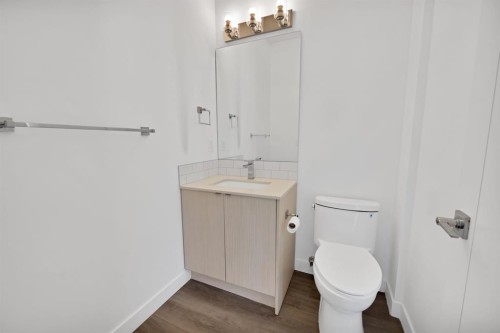 105-101 Panatella Square Nw, Calgary, AB - Indoor Photo Showing Bathroom