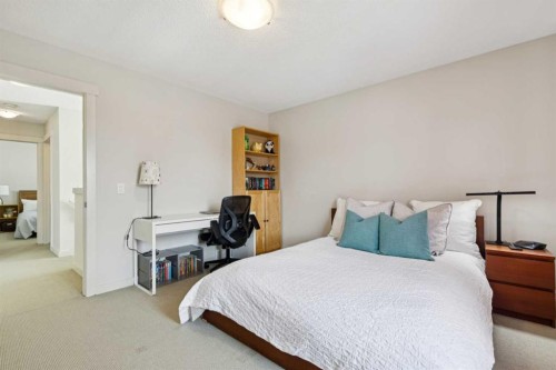27 Elgin Terrace Se, Calgary, AB - Indoor Photo Showing Bedroom