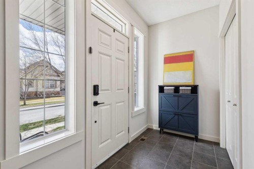 27 Elgin Terrace Se, Calgary, AB - Indoor Photo Showing Other Room