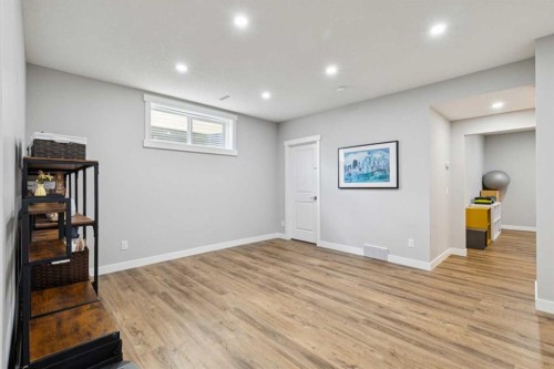 27 Elgin Terrace Se, Calgary, AB - Indoor Photo Showing Dining Room