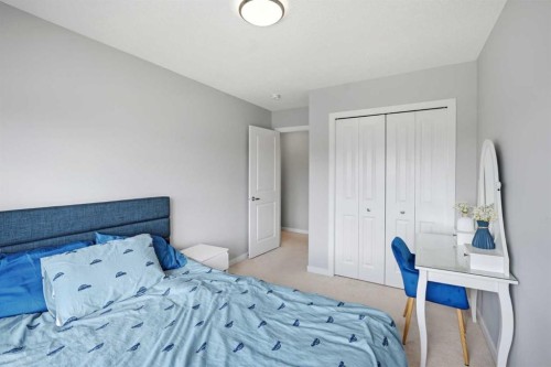 186 Carringvue Park Nw, Calgary, AB - Indoor Photo Showing Bedroom
