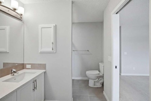 186 Carringvue Park Nw, Calgary, AB - Indoor Photo Showing Bathroom