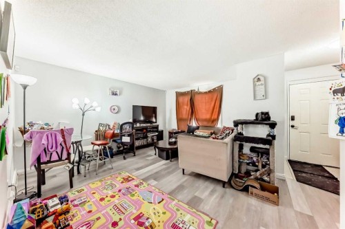 3042 Doverville Crescent Se, Calgary, AB - Indoor