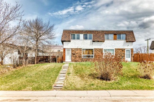 3042 Doverville Crescent Se, Calgary, AB - Outdoor
