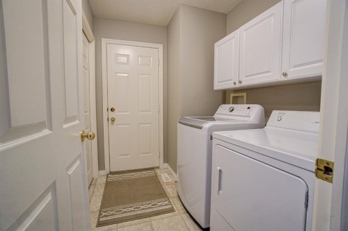 26 Skyline Crescent, Claresholm, AB - Indoor Photo Showing Laundry Room