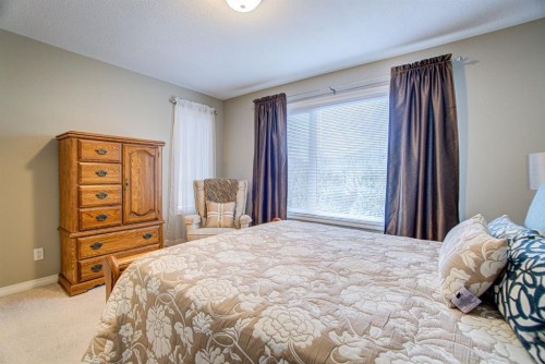 26 Skyline Crescent, Claresholm, AB - Indoor Photo Showing Bedroom